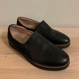 Naturalizer black slides size 7.5